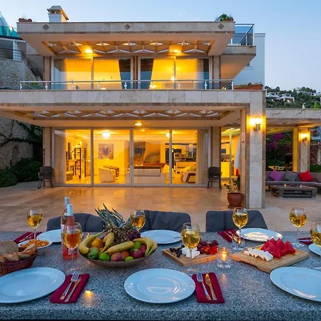 Villa Sleeps 10 Pool Air Con Wifi *
